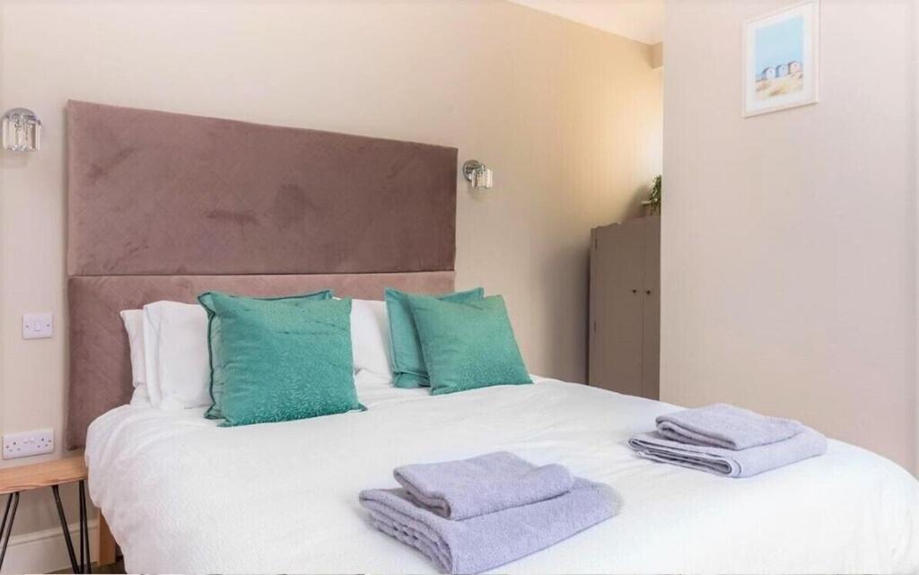 Gorgeous Cottage By Sandy Beach Dog Friendly พอร์ทเอริน ภายนอก รูปภาพ
