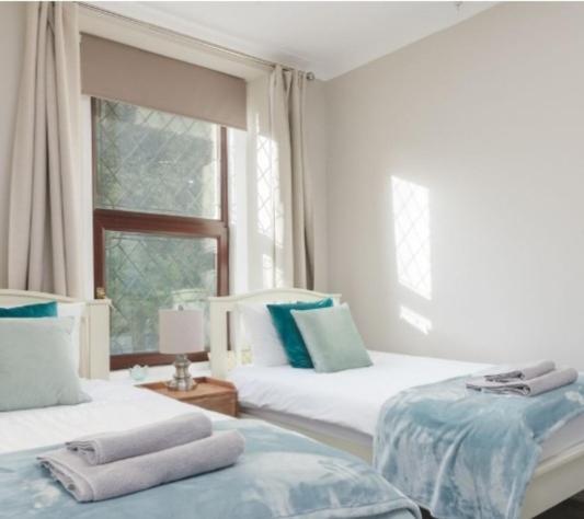 Gorgeous Cottage By Sandy Beach Dog Friendly พอร์ทเอริน ภายนอก รูปภาพ